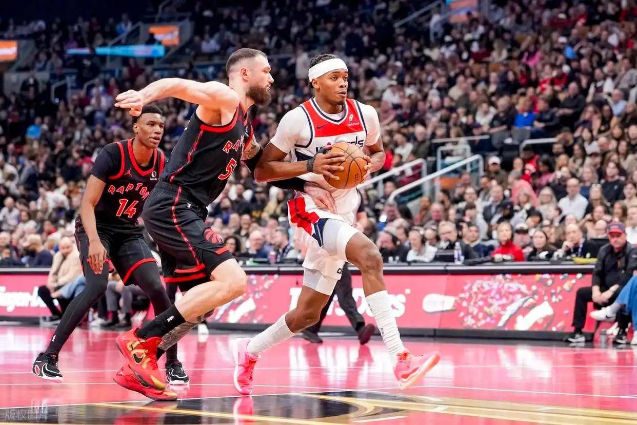 猛龙陷入困境，球队战术频频失误的简单介绍