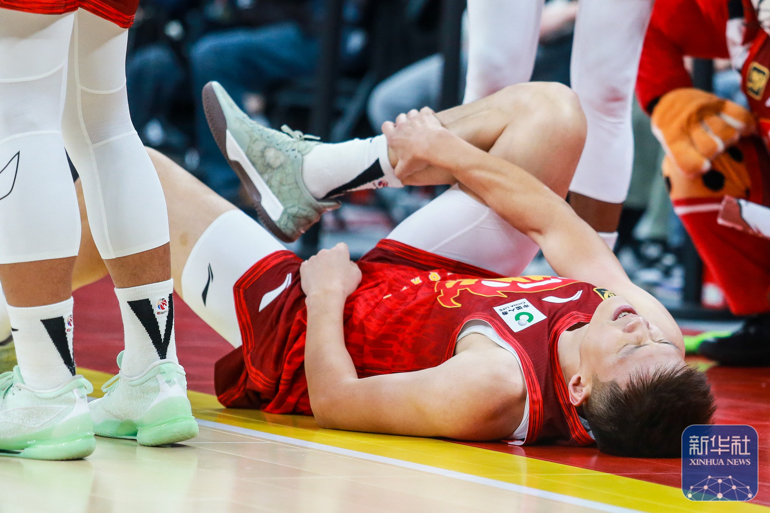 国内篮球赛事推迟举办，球员展开线上训练的简单介绍