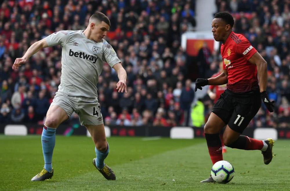 包含西布朗客场战胜诺里奇，提振士气的词条