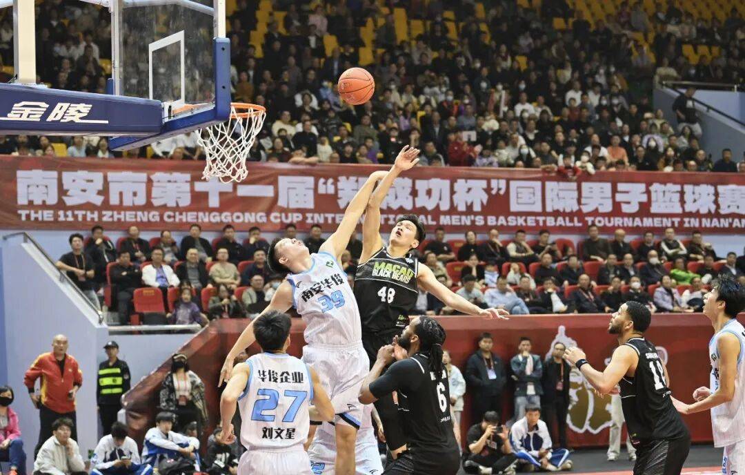 关于捷克篮球巅峰对决实力碾压夺取冠军的信息