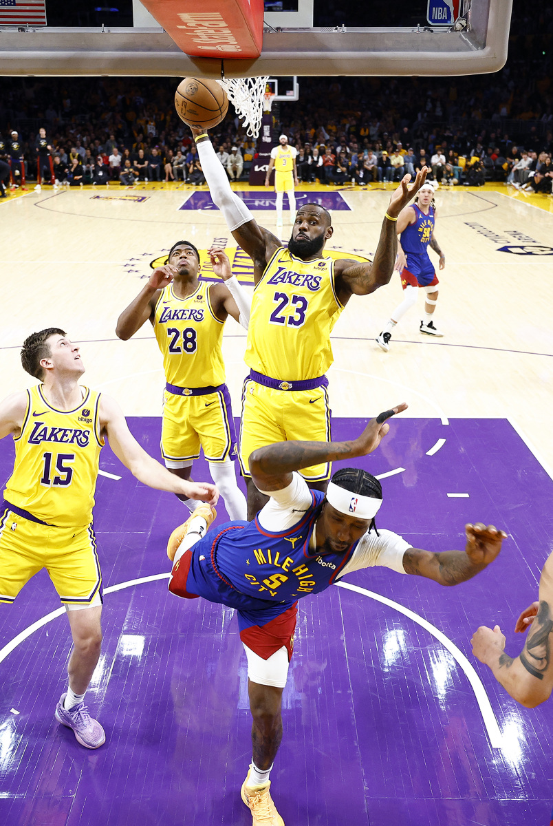 赛季关键战役：湖人迎战勇士，詹皇再战库里的简单介绍