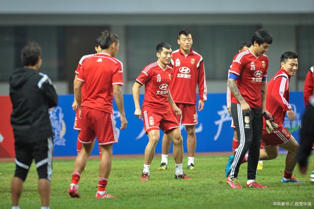 青海队在比赛中奋力拼搏，实现逆袭