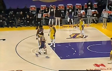 米切尔砍下+，爵士惨输与湖人对决的简单介绍