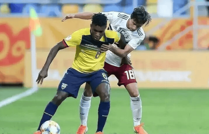 包含足球明星强强碰撞，世界级对决势不可挡的词条