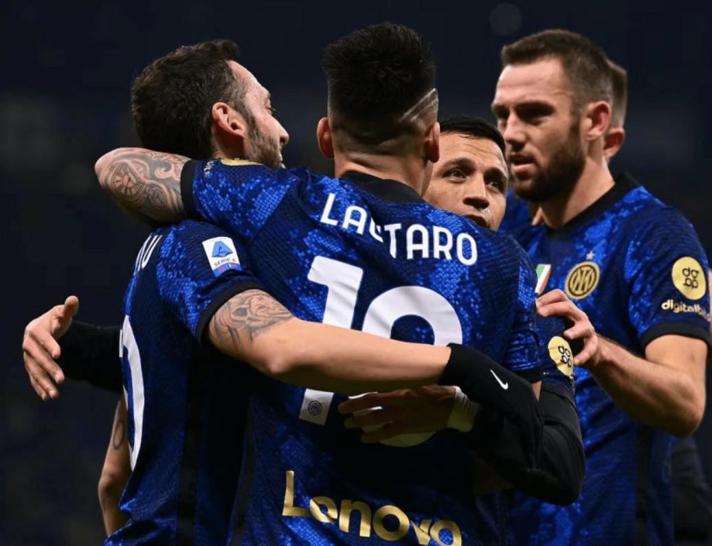 包含罗马再次击败那不勒斯,积分榜上升至第三的词条 包含罗马再次击败那不勒斯,积分榜上升至第三的词条