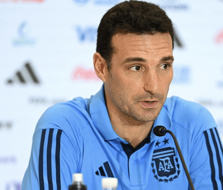 包含阿根廷队主教练安东尼奥·罗德里格斯正式宣布引退的词条