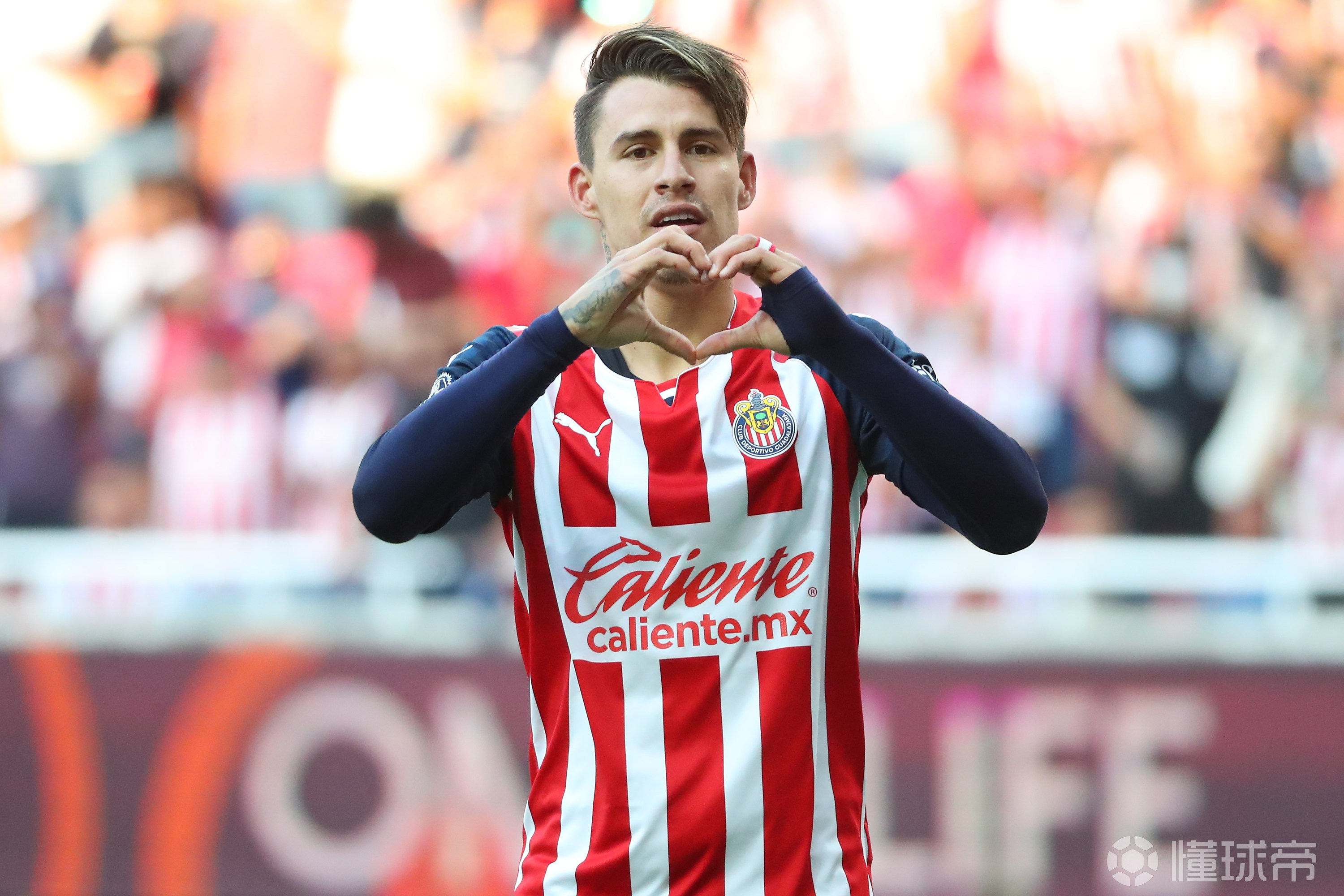 关于瓦伦西亚中场双箭头闪耀，球队再获胜利的信息