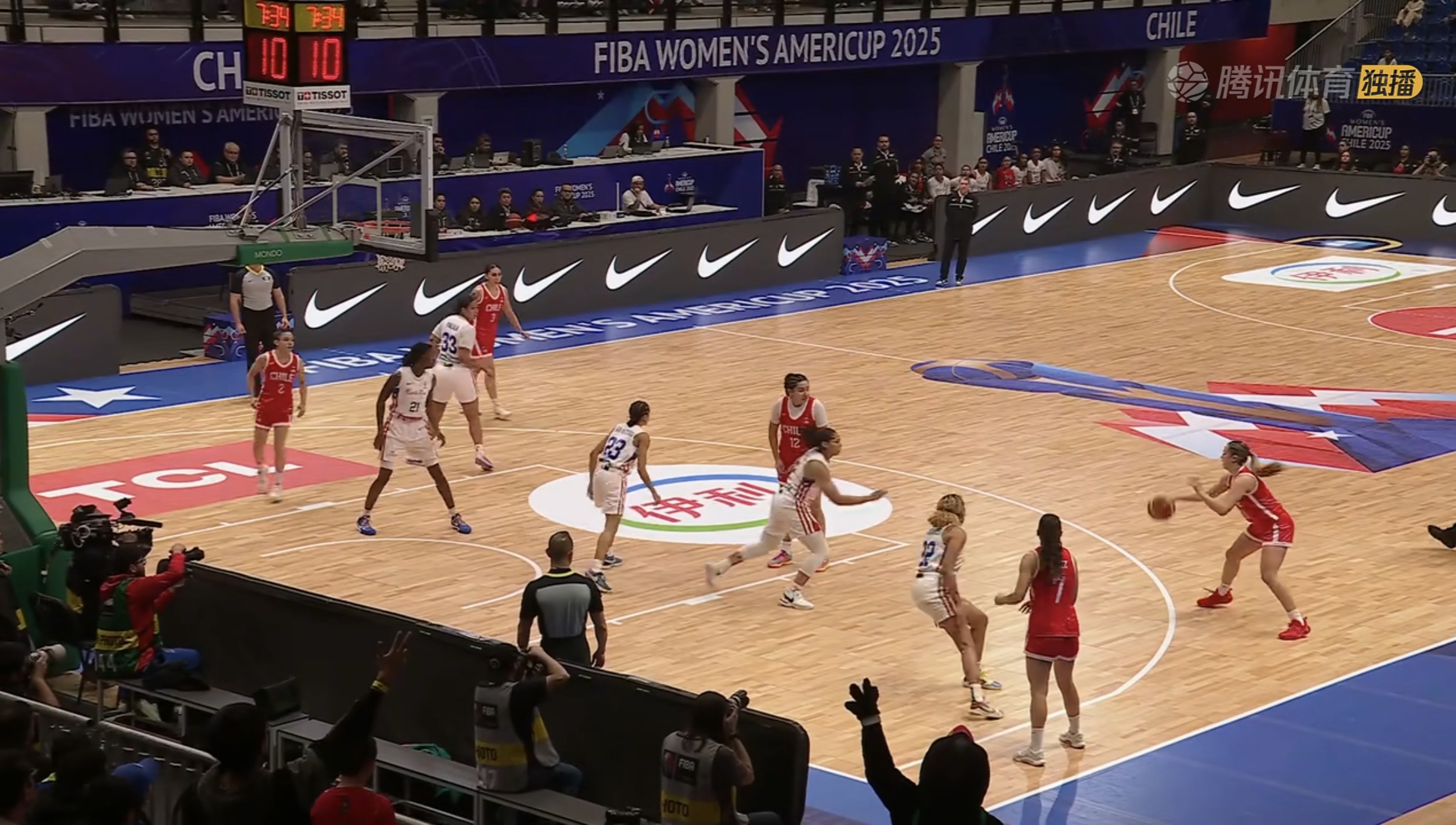 美洲杯篮球比赛集锦曝光，精彩瞬间回顾