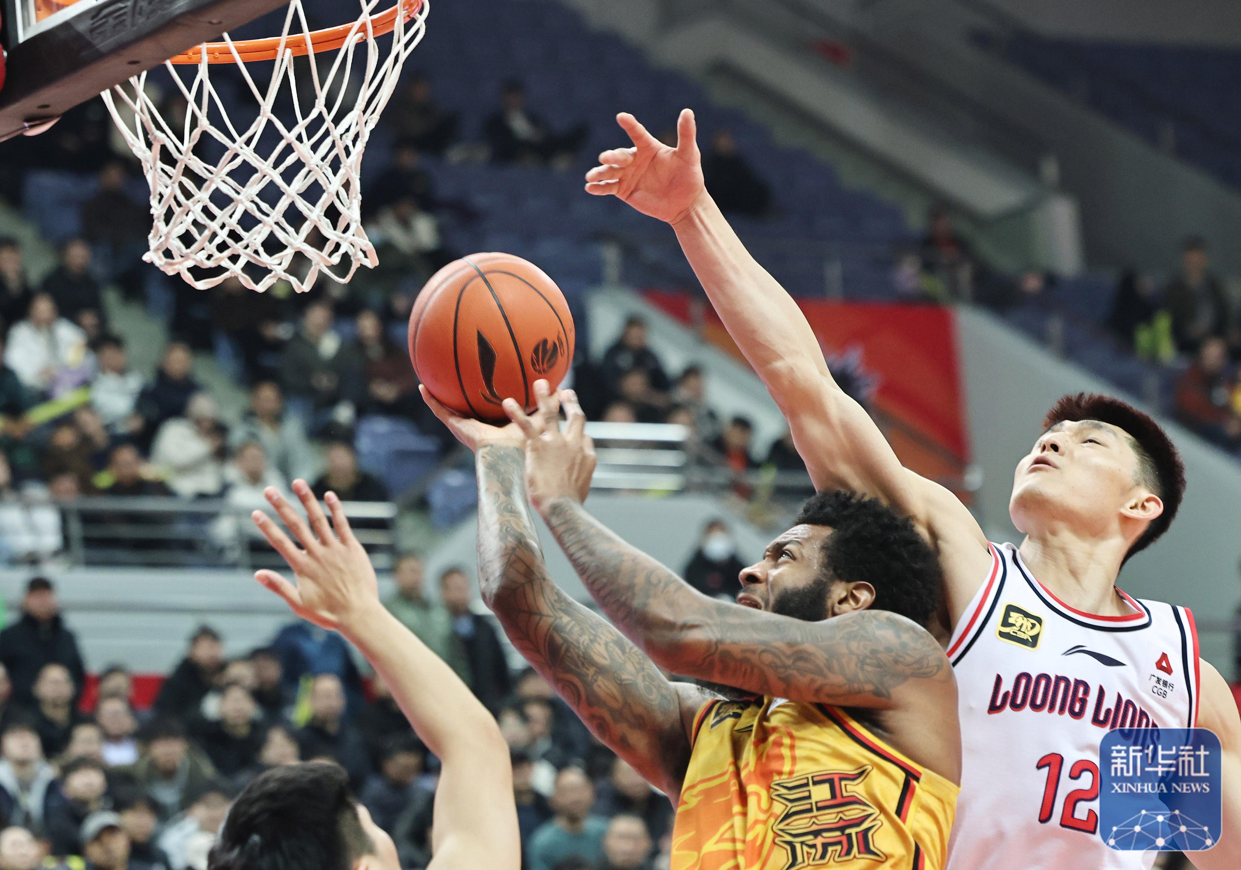 球场上上演了精彩的对决