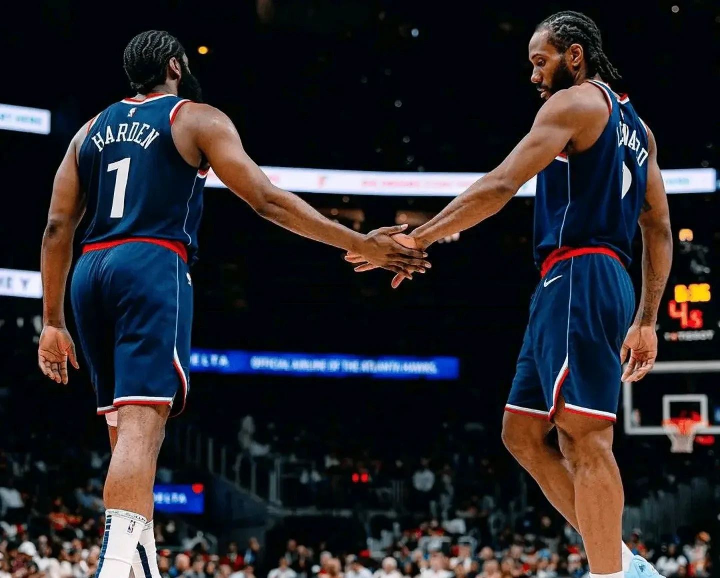 关于洛杉矶快船主帅期望球员团结合作的信息