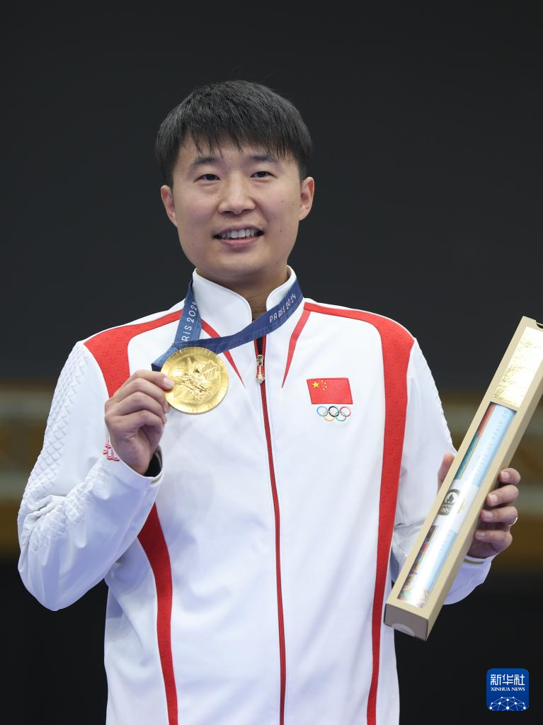 射击选手稳定发挥获得冠军