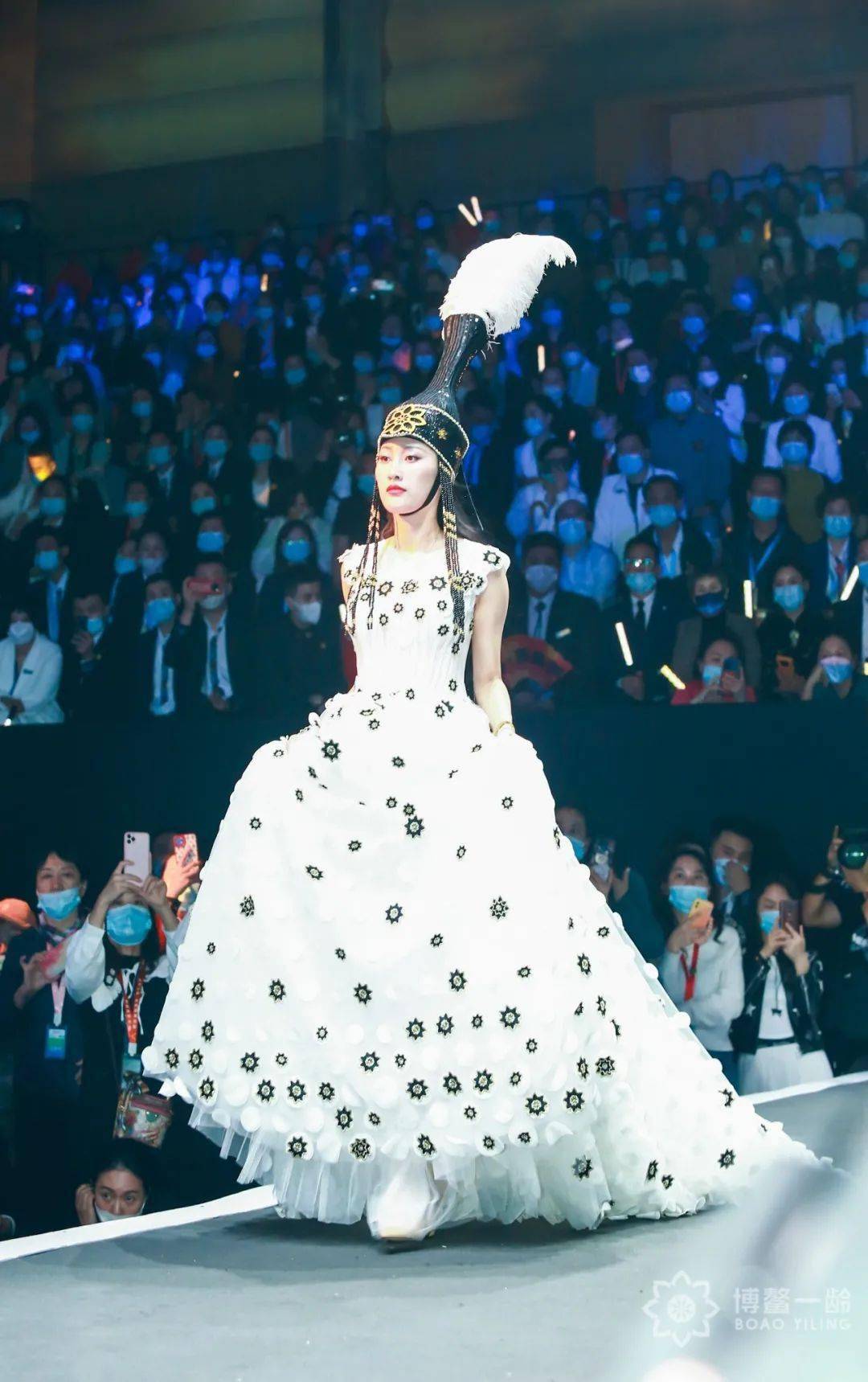 关于新星闪耀舞台登顶领奖台肆意表现的信息