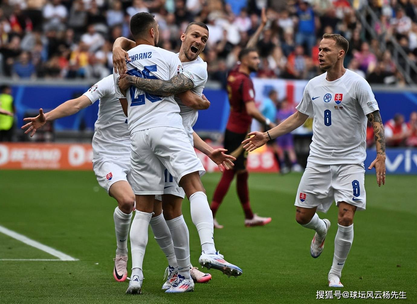 斯洛伐克球队在比赛中获胜，轻松晋级