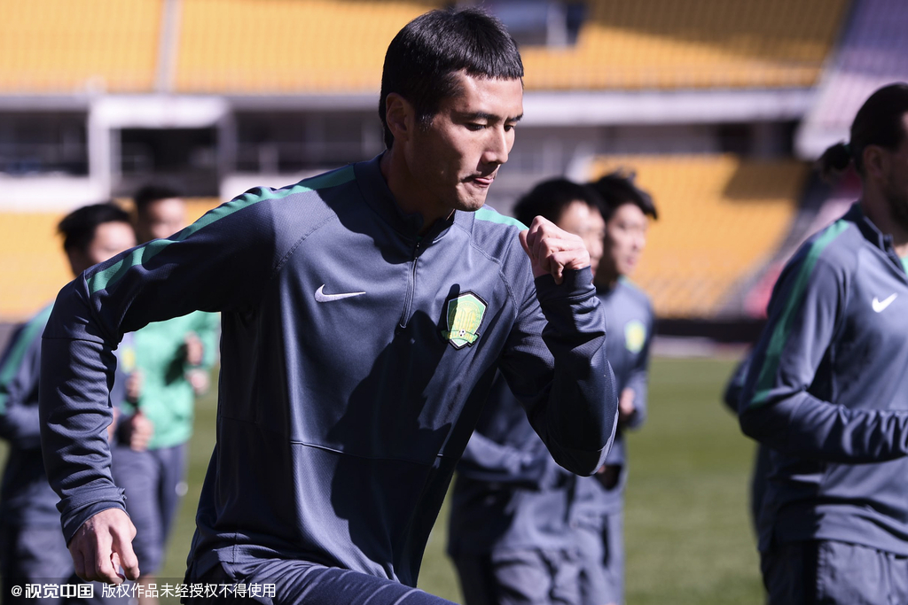 邓涵文场上状态神勇，积极备战下一场比赛
