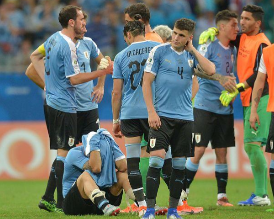 包含哥伦比亚惨遭厄瓜多尔淘汰，无缘美洲杯四强！的词条