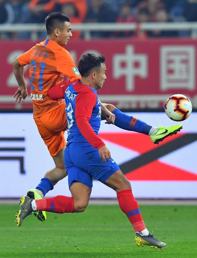 关于重庆力帆球队证明自己的实力，跃居榜首击败山东鲁能的信息