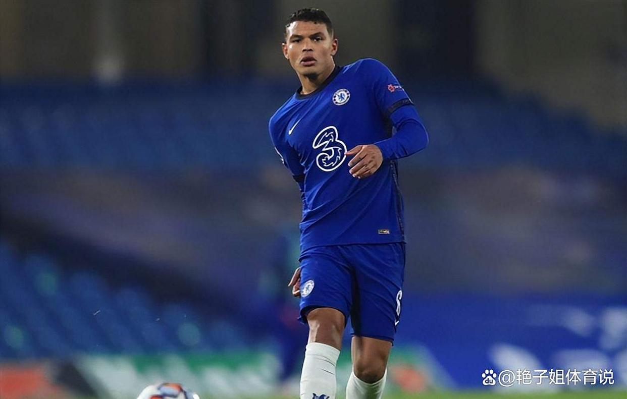 关于切尔西后卫神勇出击，为球队稳住防线的信息