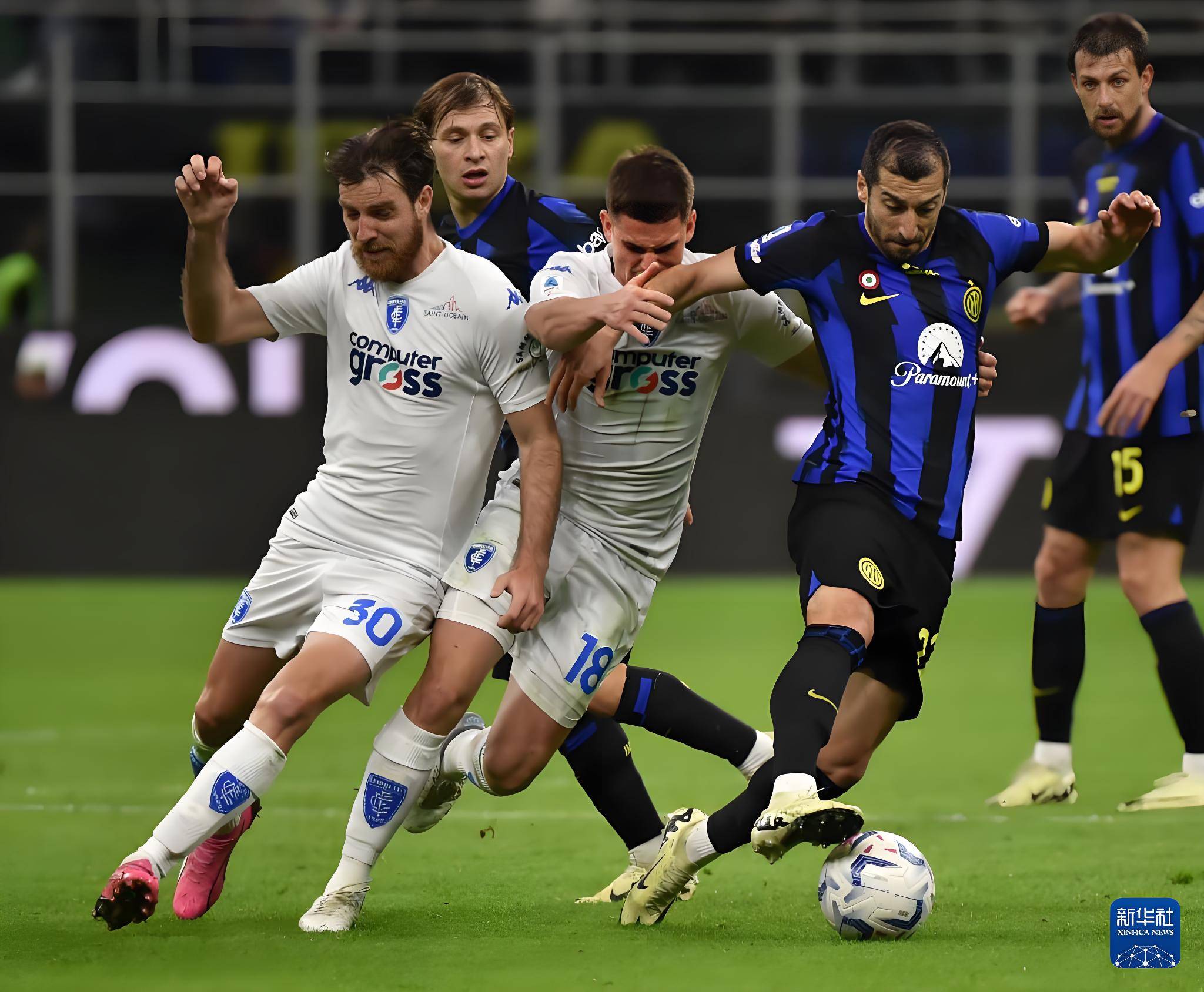 关于AC米兰主场战胜都灵，继续保持领先位置的信息