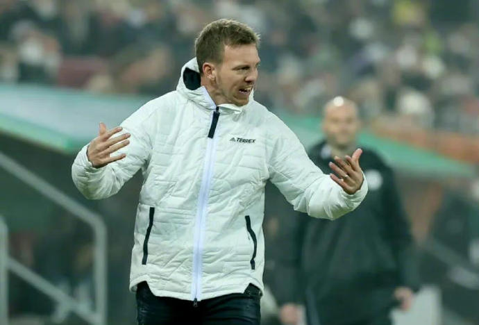 包含慕尼黑客场痛失胜利，联赛前景蒙上阴影的词条