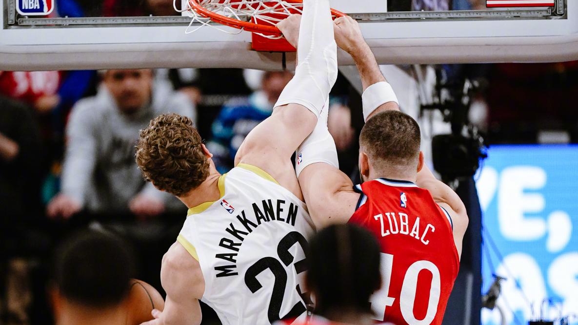 火箭胜马刺，哈登率队取得关键胜利