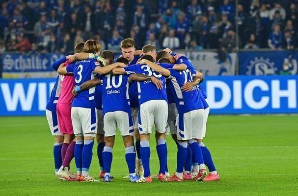 沙尔克战平对手，难以翻盘