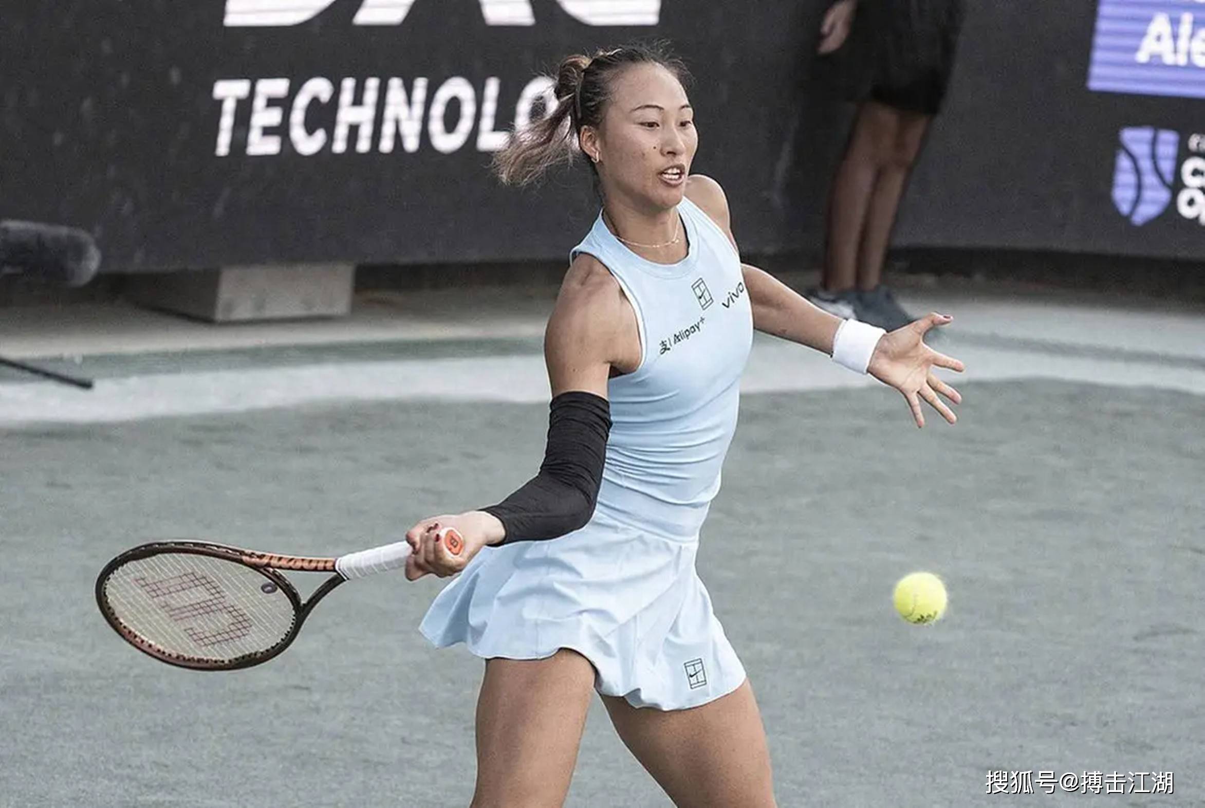 厄瓜多尔选手在网球比赛中获得亚军的简单介绍