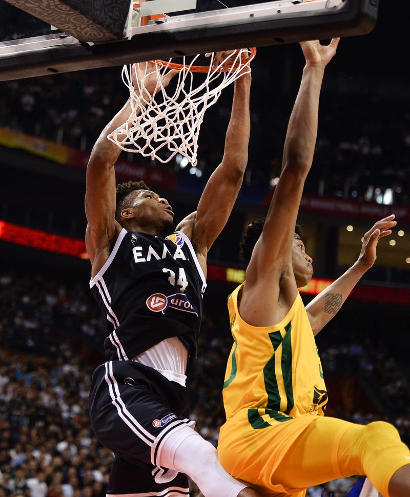 新西兰篮球联赛激烈角逐拔得头筹的简单介绍