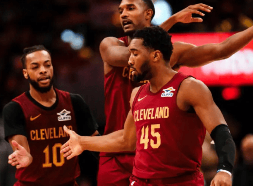 关于骑士大胜活塞!拉塞尔打出完美表现,领先东部排名的信息 关于骑士大胜活塞!拉塞尔打出完美表现,领先东部排名的信息