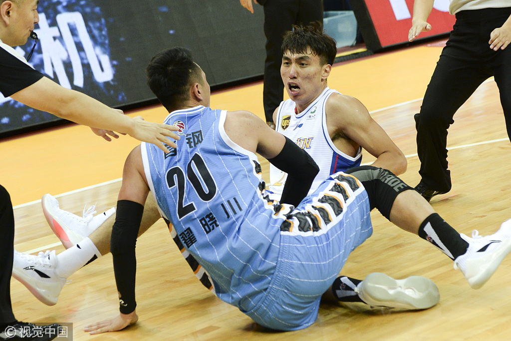 关于香港队胜出，实现三连胜的信息