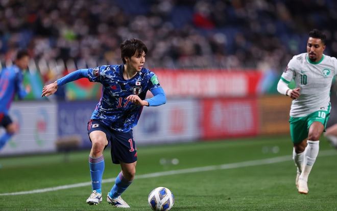 东京球队遭遇失利，艰难晋级之路