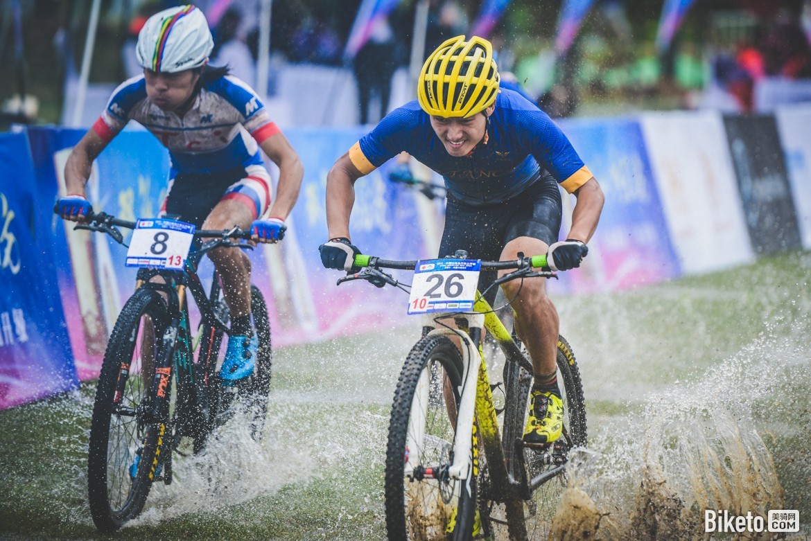 包含卡利亚里杀出重围，晋级欧洲赛场的词条