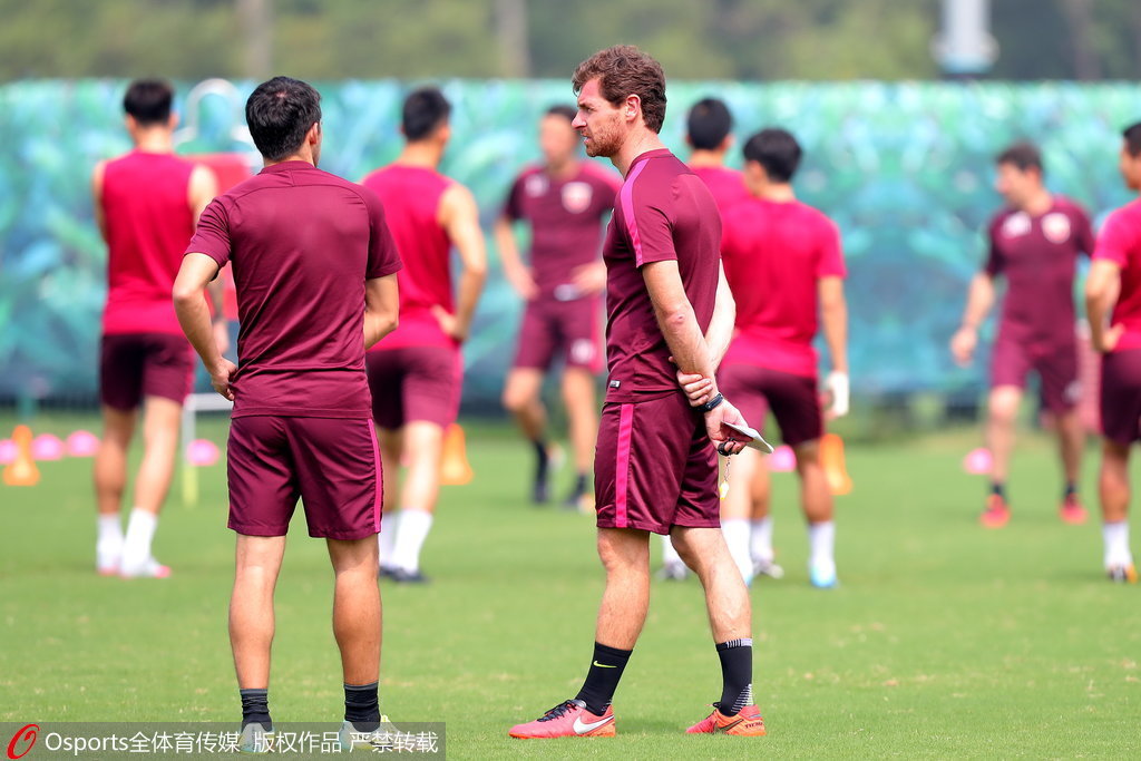 包含多恩积极备战下一场比赛，瞄准三分的词条