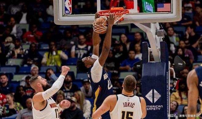 包含赛场精彩对决实况报道，热门对决全记录的词条