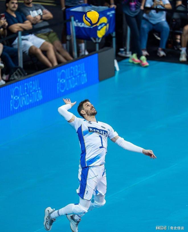 波兰队击败对手，晋级下一轮