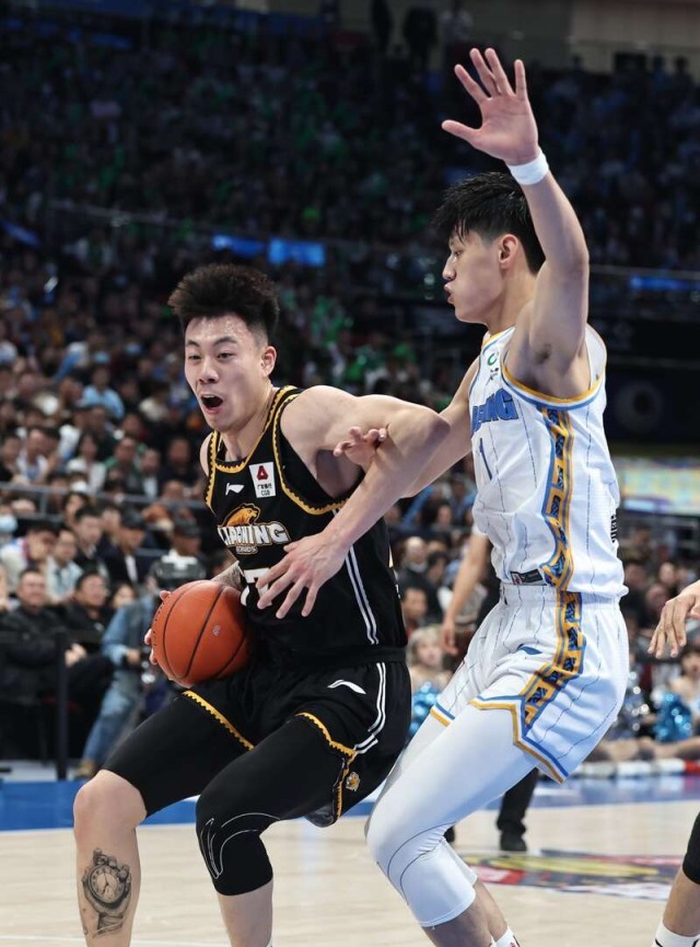 重庆队主场不敌辽宁队，遭遇失利