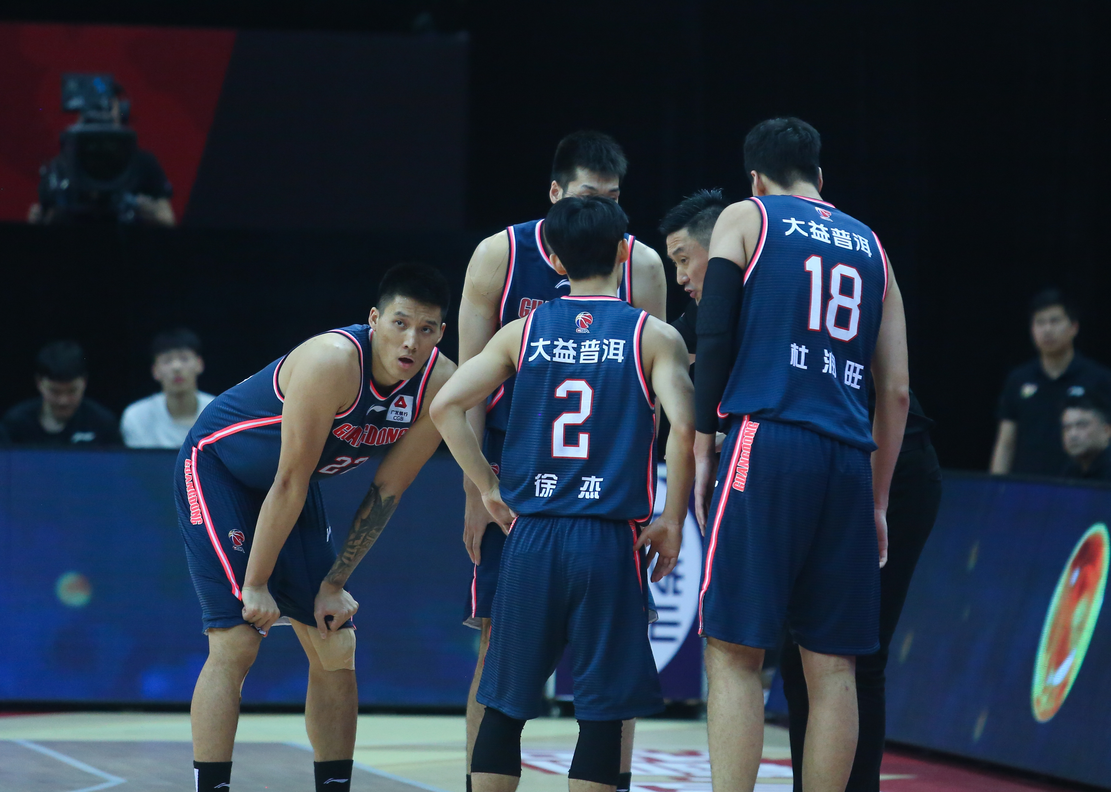 热火客场连胜，全队士气高涨欲冲击东部前列的简单介绍