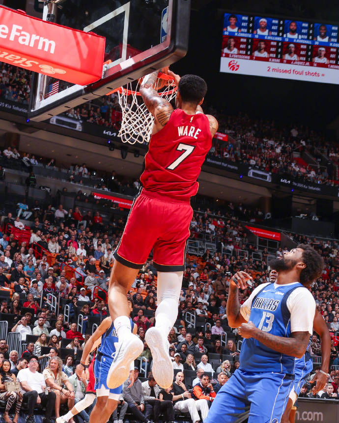 热火客场连胜，全队士气高涨欲冲击东部前列的简单介绍