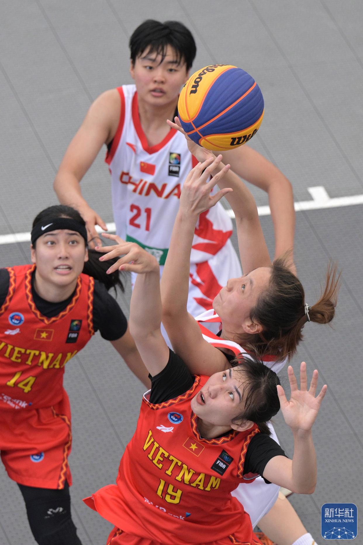 中国女队荣膺世界杯第三名