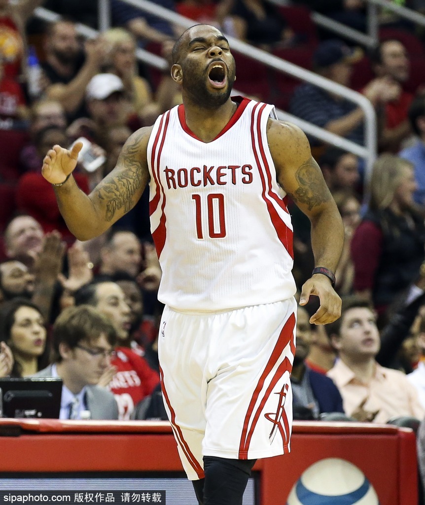 火箭队力克黄蜂，取得五连胜