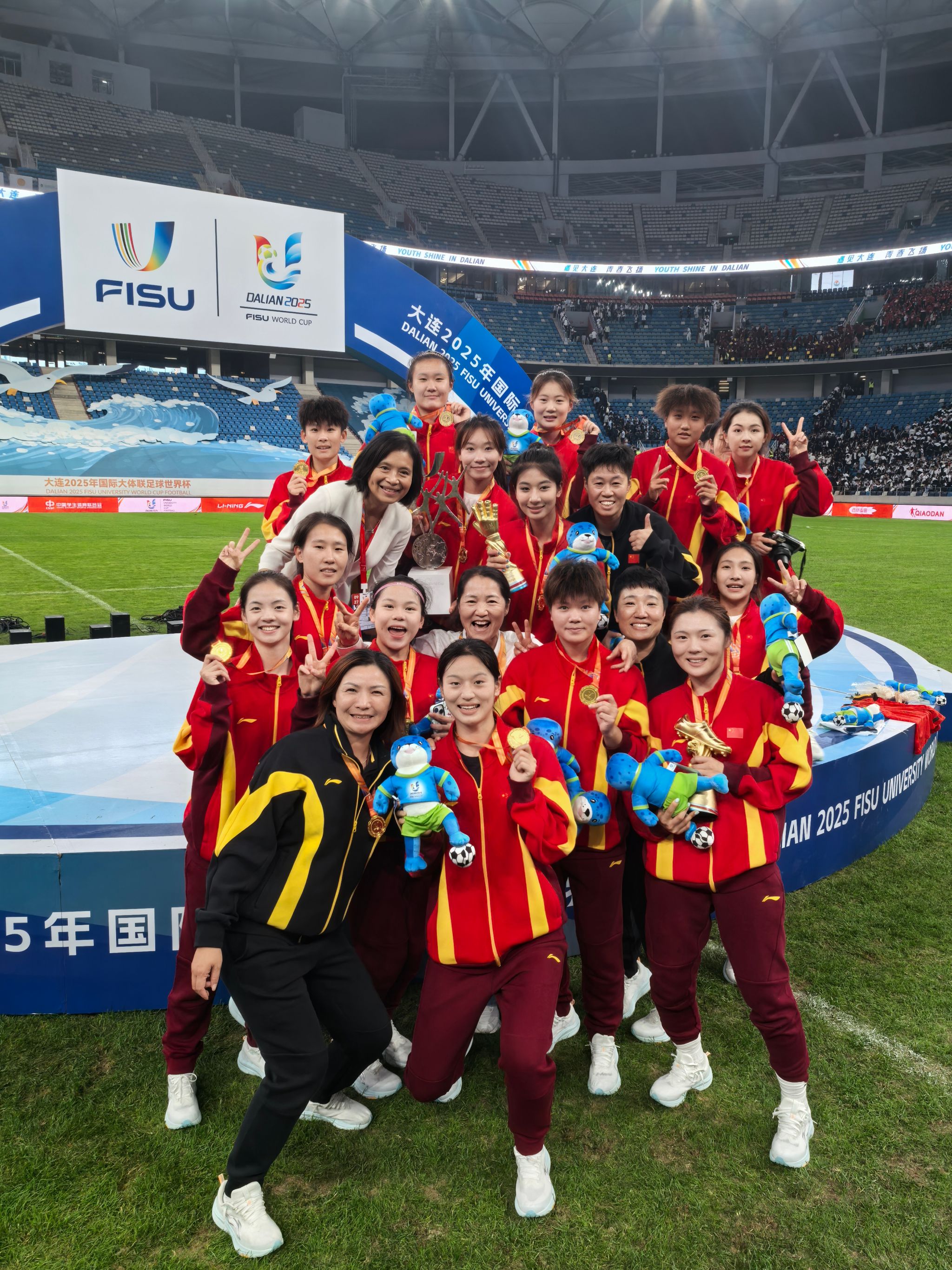 惊人战绩！中国女足国家队夺得足球世界杯冠军