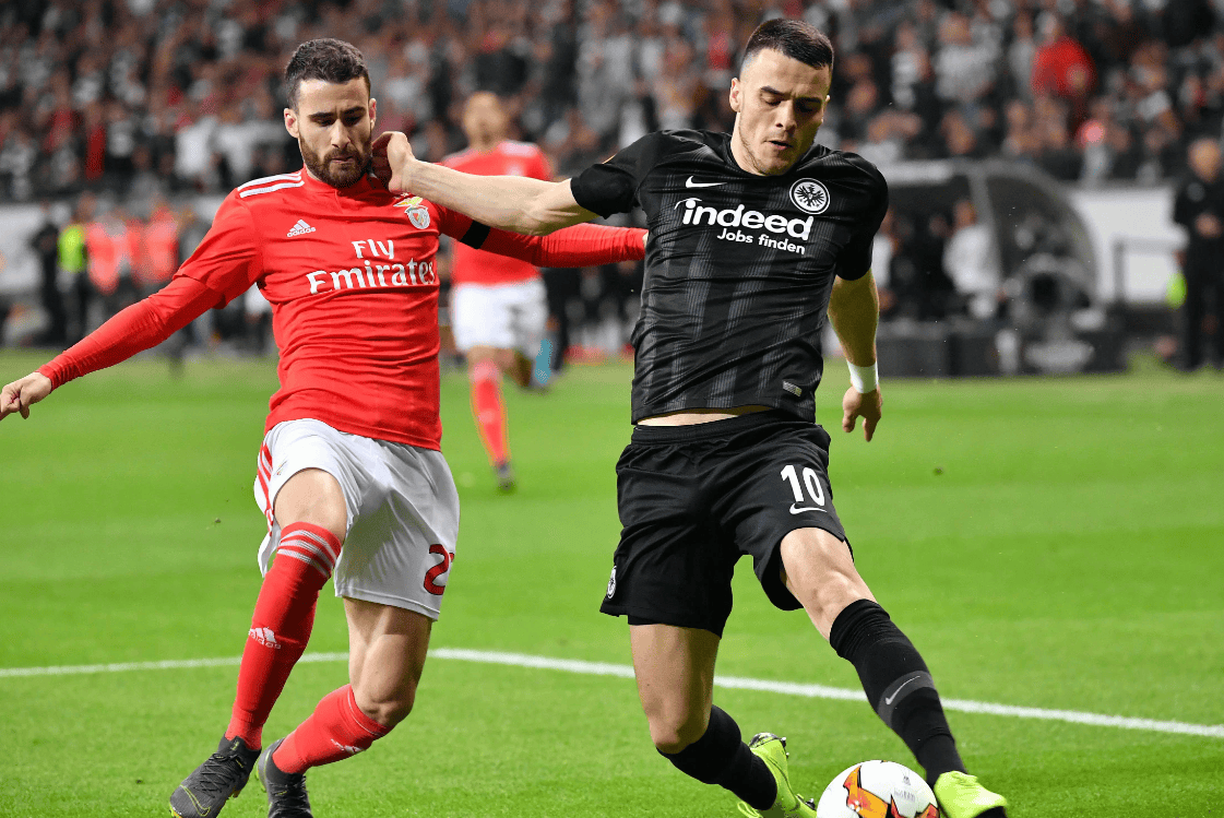 关于勒沃库森重回胜轨，客场战胜法兰克福的信息