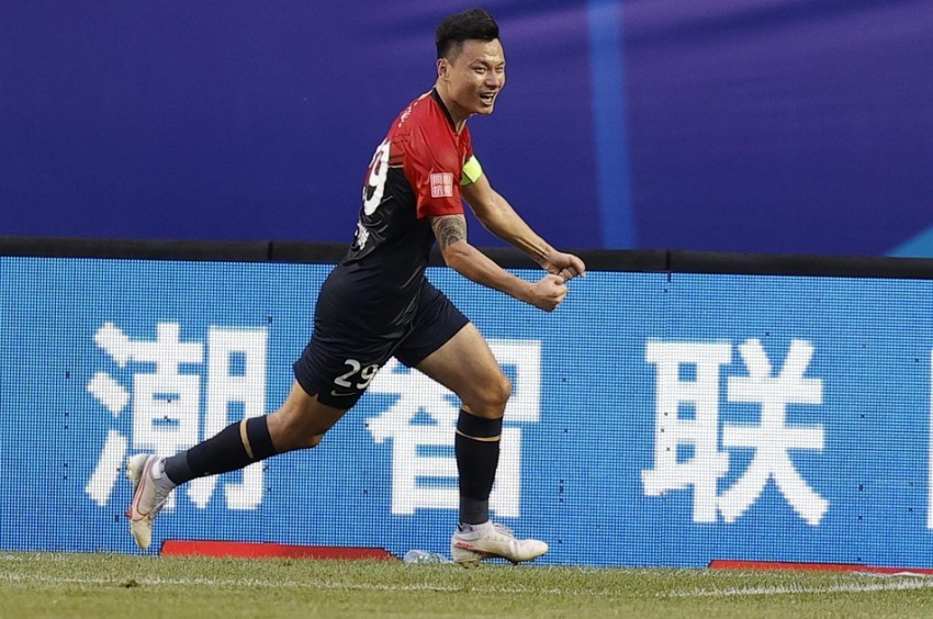 包含泰达客场大胜，稳定积分榜位置的词条