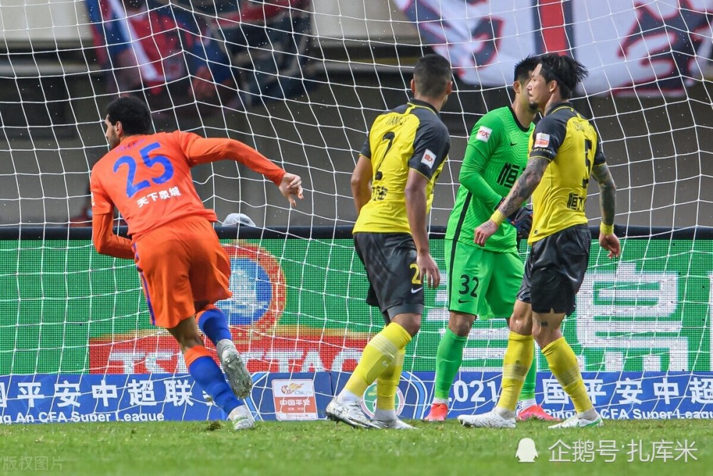 包含泰达客场大胜，稳定积分榜位置的词条