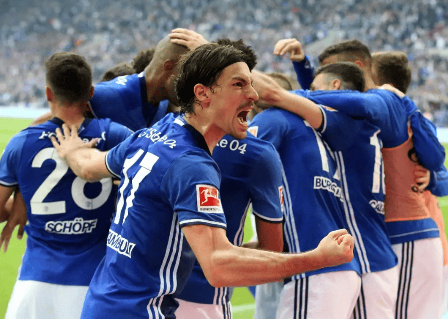 沙尔克不敌对手，球队发挥疲软的简单介绍