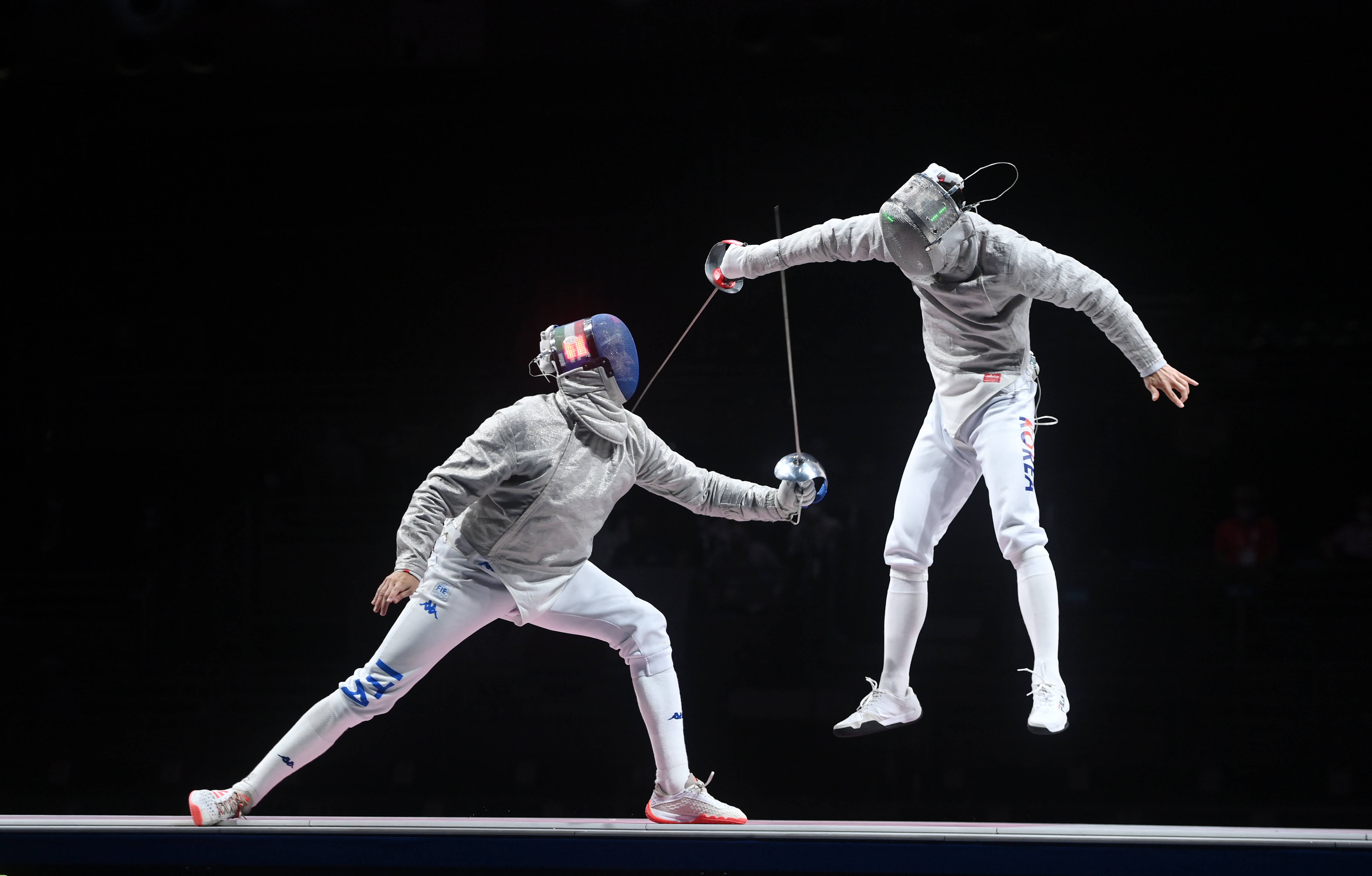 关于意大利击剑选手运筹帷幄，夺冠喜讯传来的信息