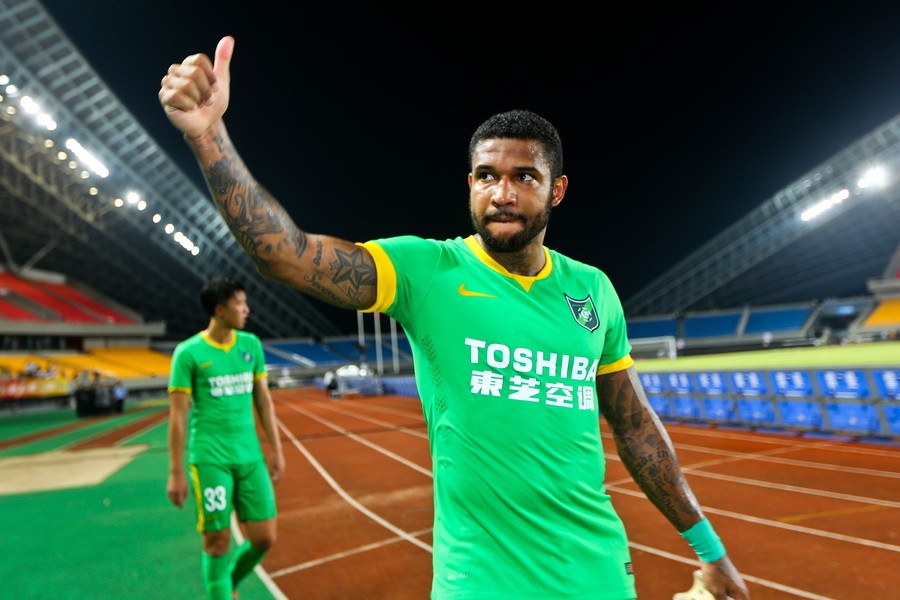 包含绿城角逐泰达，保级战役火热展开的词条