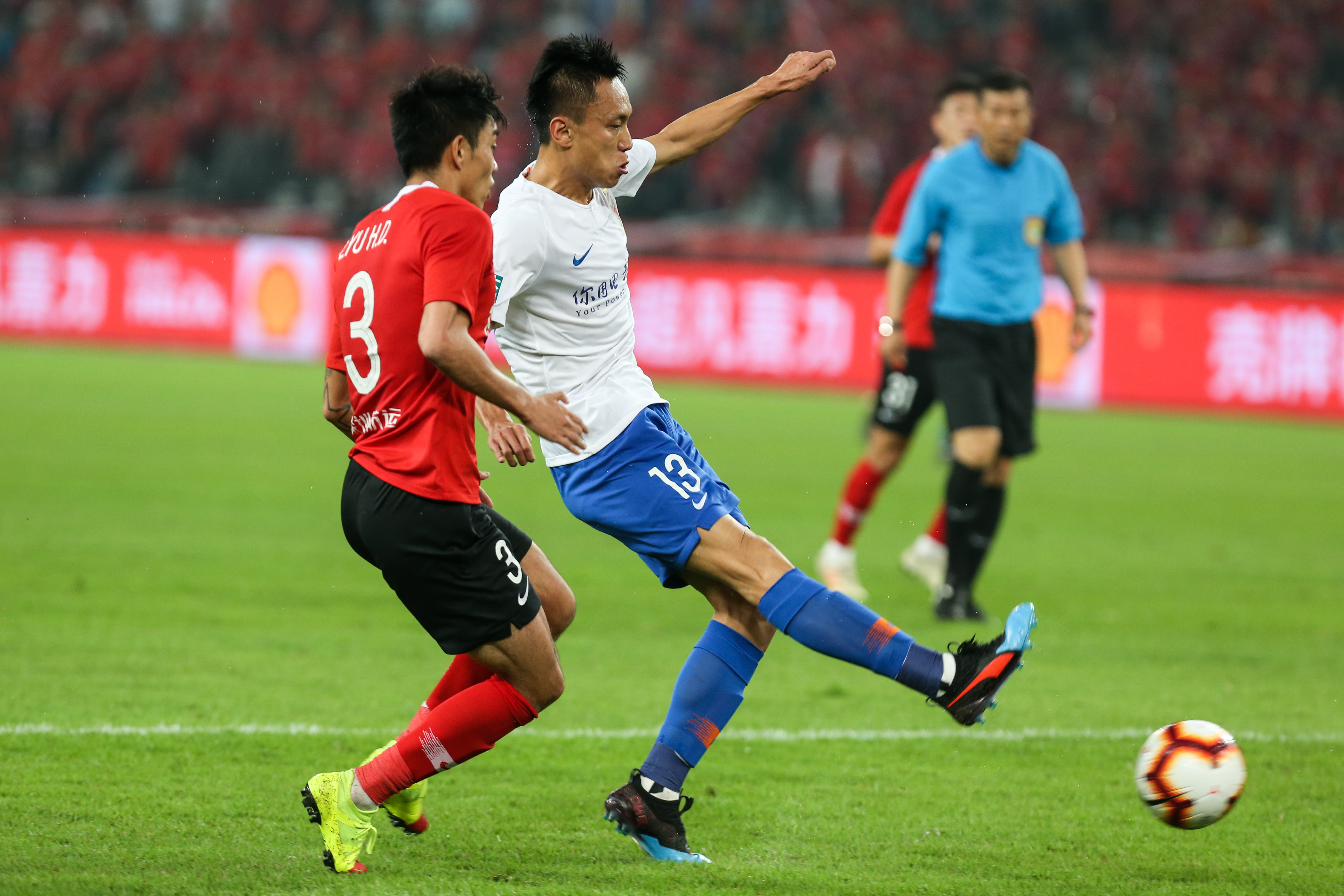 包含蓝鹰进攻效率下滑，教练大力调整战术的词条