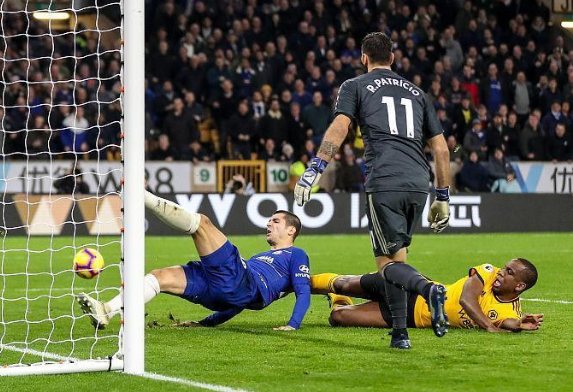 关于近两轮比赛无一得分，皇马前锋发难的信息