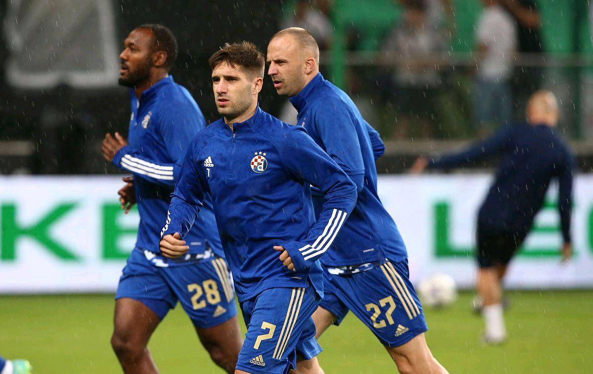 包含佛罗伦萨主场失利：那不勒斯豪取三分的词条