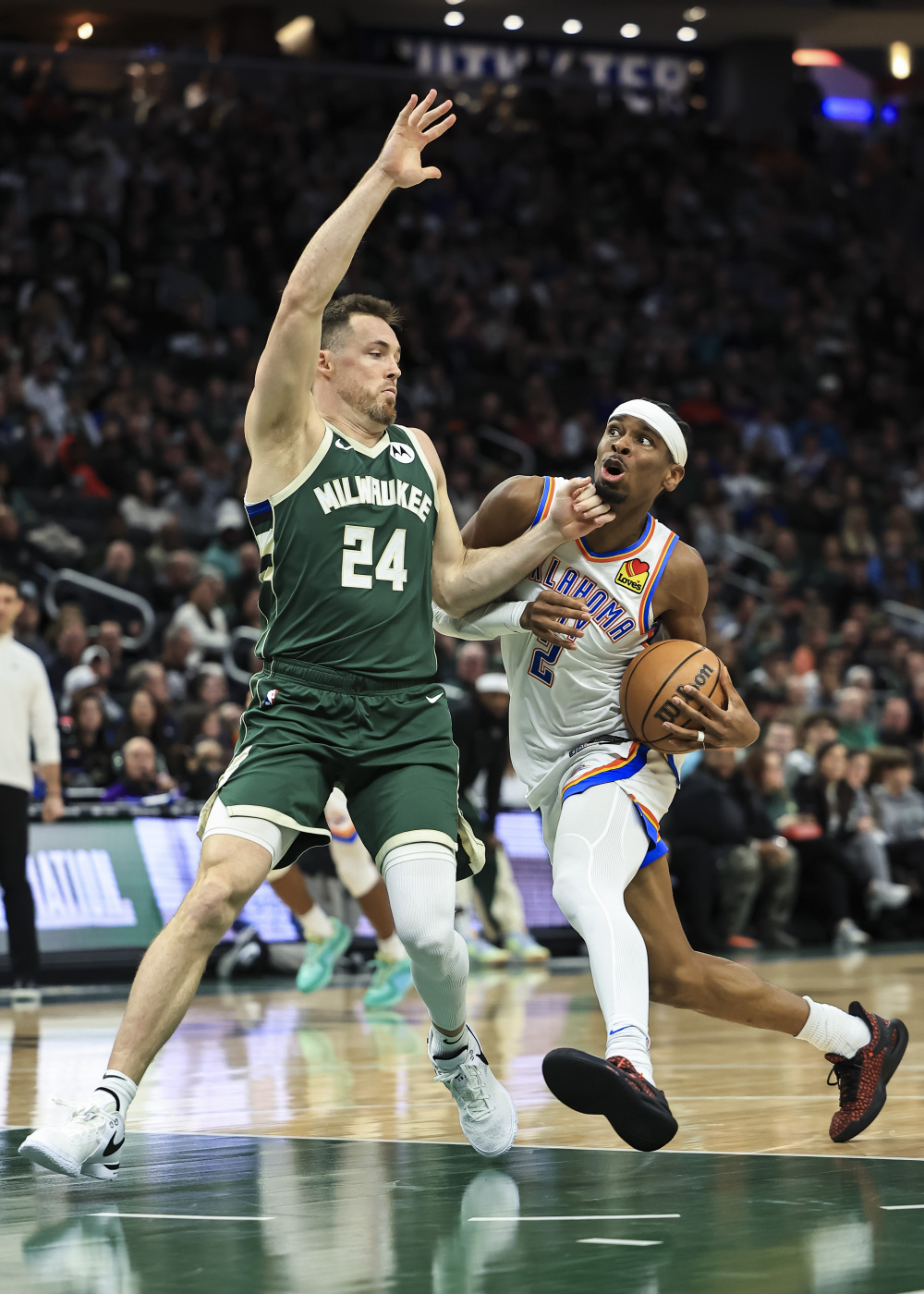 雄鹿队大比分胜出顶级球星带领全队表现的简单介绍